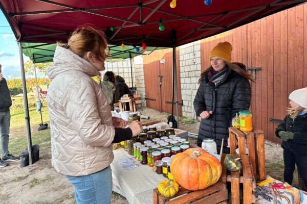 2023.10.15 Dyniowy ogród (10)